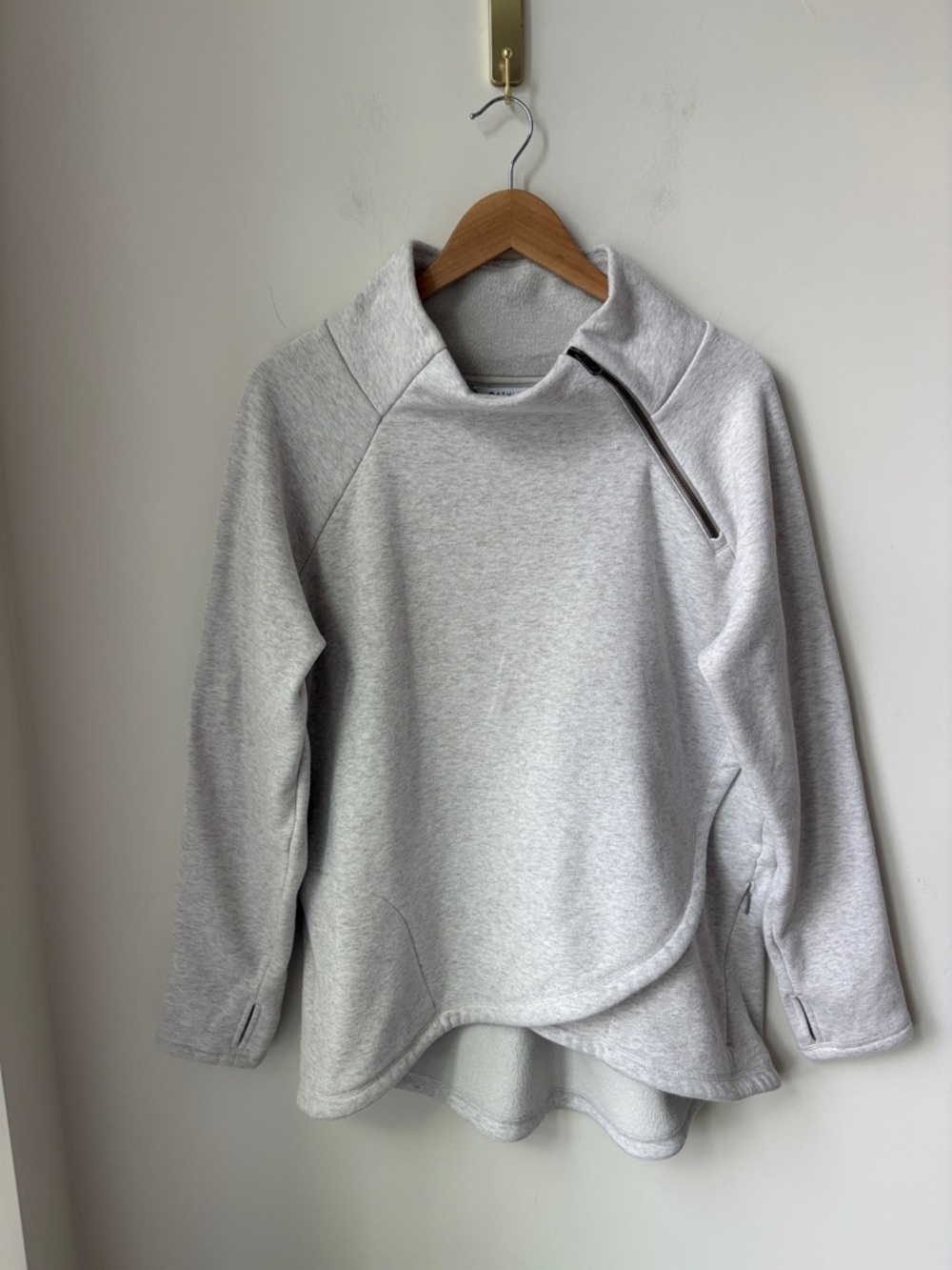 Athleta Cozy Karma ASYM Pullover in Grey Fleece Lined Zip Pockets Lounge Size XL